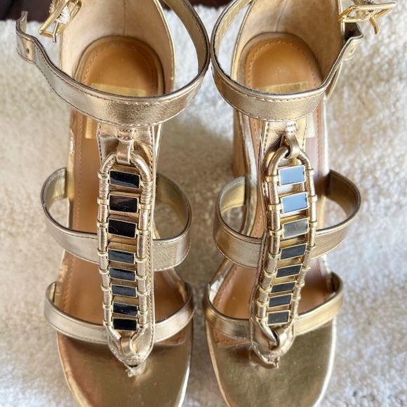 Dolce Vita Women’s Gold High Wedge - Picture 5 of 5